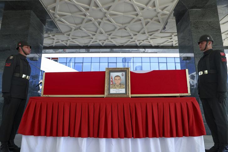 Şehit Tank Sözleşmeli Er Mevlüt Yoğurtcu törenle son yolculuğuna uğurlandı G3