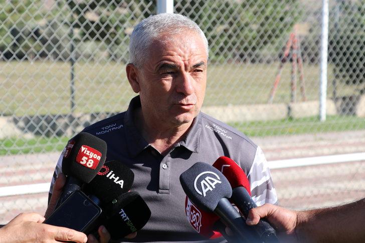Sivasspor Teknik Direktörü Rıza Çalımbay, basın mensuplarının sorularını yanıtladı: G1