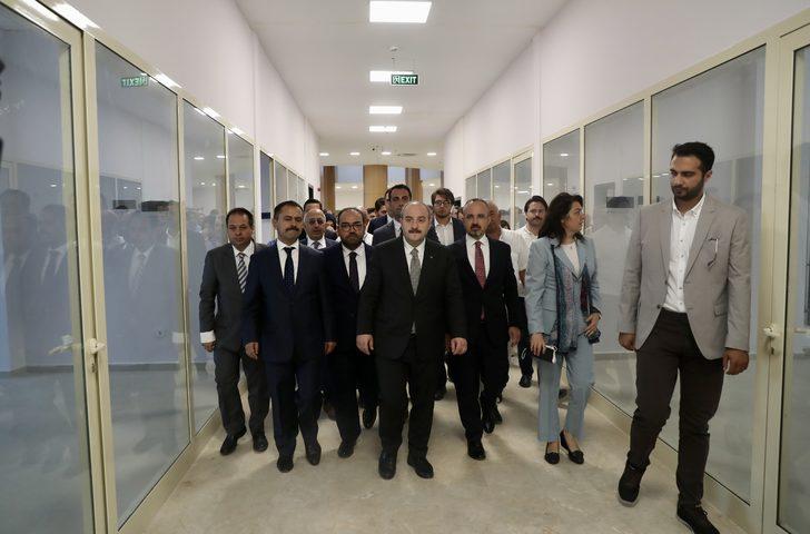 Sanayi ve Teknoloji Bakanı Varank, Çanakkale'de ziyaretlerde bulundu G1