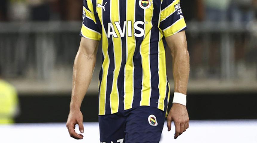 SON DAKİKA: Fenerbahçe Dinamo Kiev maçında İsmail Yüksek kırmızı kart gördü! Sahayı ağlayarak terk etti