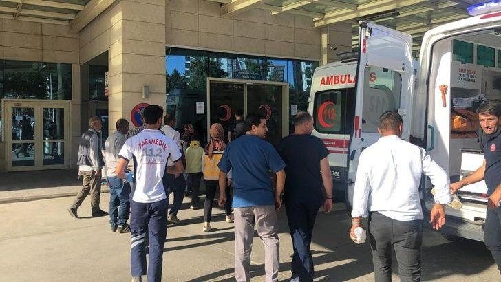 Siirt'te baraj gölüne düşen kamyonetteki 3'ü çocuk 8 kişi yaralandı G1