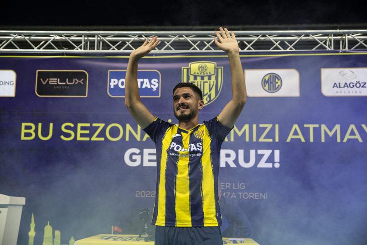 MKE Ankaragücü, yeni transferlerine imza töreni düzenledi G5