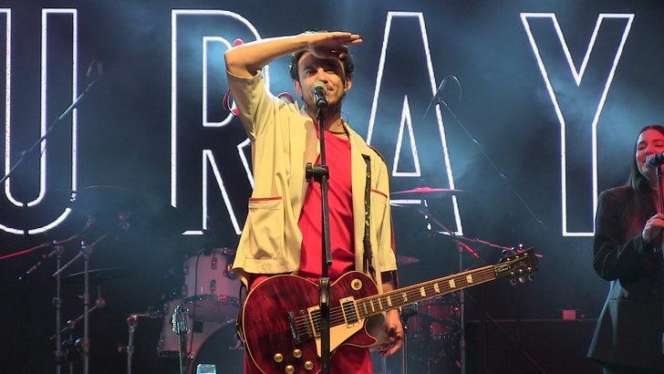 Şarkıcı Buray, Elbistan Festivali'nde sahne aldı G3