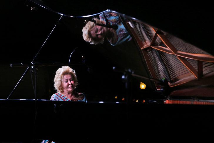 19. Uluslararası Gümüşlük Müzik Festivali'nde piyanist Gülsin Onay konser verdi G4