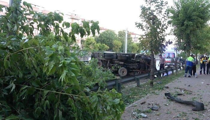 Ağaçları yerinden söktü! Bursa’da korkutan kaza