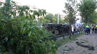 Ağaçları yerinden söktü! Bursa’da korkutan kaza