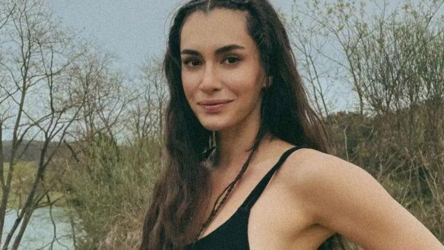 Annemizi Saklarken'in Handan'ı Hande Doğandemir'den göğüs dekolteli cesur poz! Ne olmuş sana böyle?