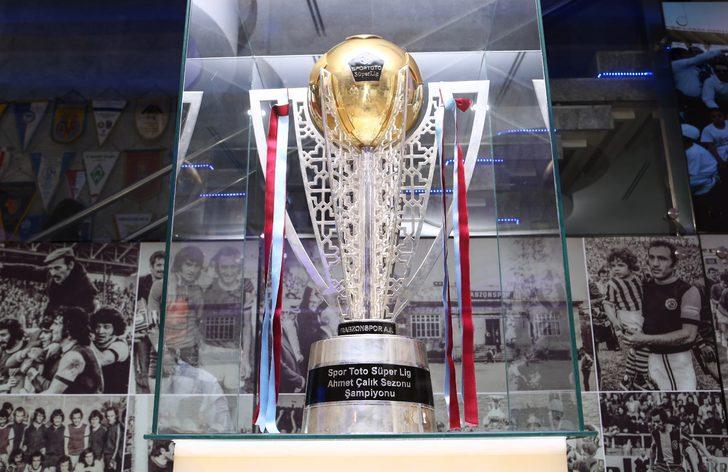 Trabzonspor'un şampiyonluk kupasına bir ayda 80 bin ziyaretçi G5