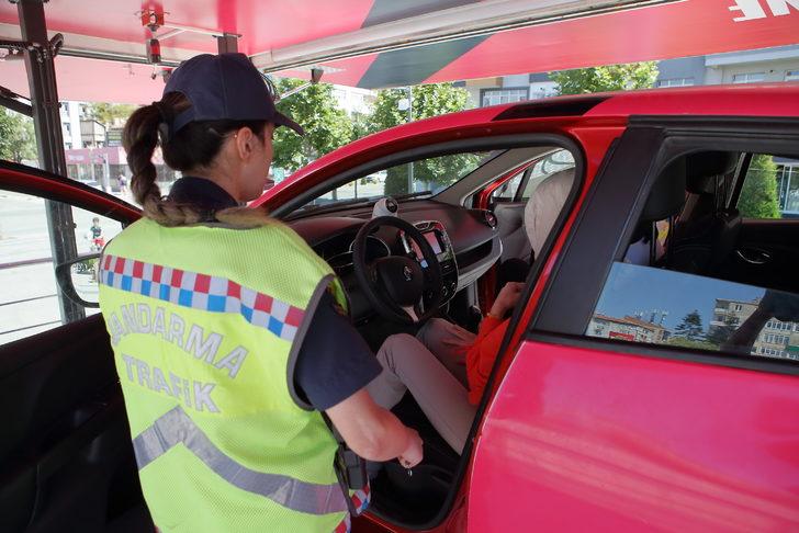 Çorum'da jandarmadan simülatörlü trafik eğitimi G2