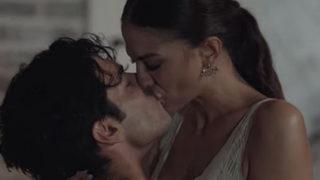 Ateşli sahneleri çok konuşulmuştu! Demet Özdemir ‘Dünyayla Benim Aramda’da da çok cesur