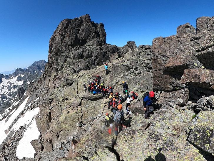 Rize'de 34 dağcı Kaçkar Dağları'na tırmandı G1