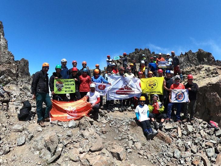 Rize'de 34 dağcı Kaçkar Dağları'na tırmandı G3