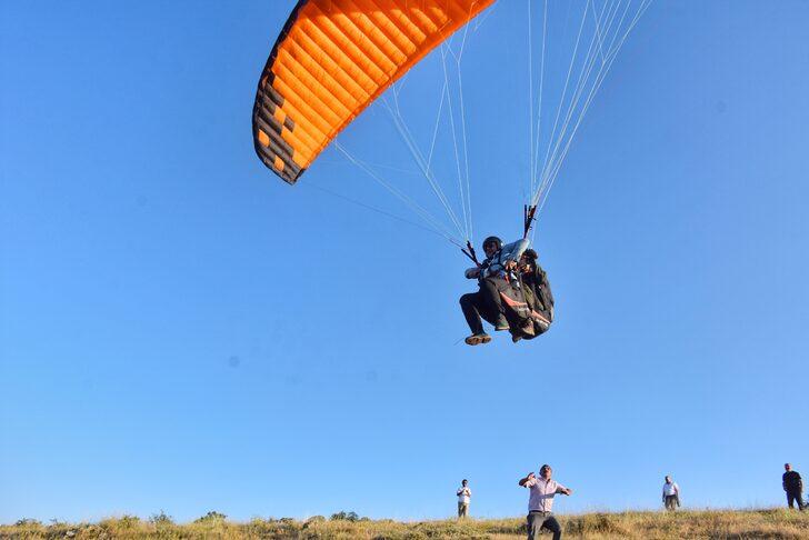 Afyonkarahisar'da yamaç paraşütü uçuşu denemesi yapıldı G5