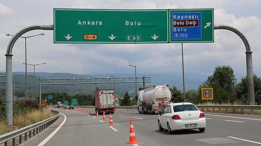 Sürücüler dikkat! Bolu’da TEM’in Ankara yönü 20 gün trafiğe kapatıldı