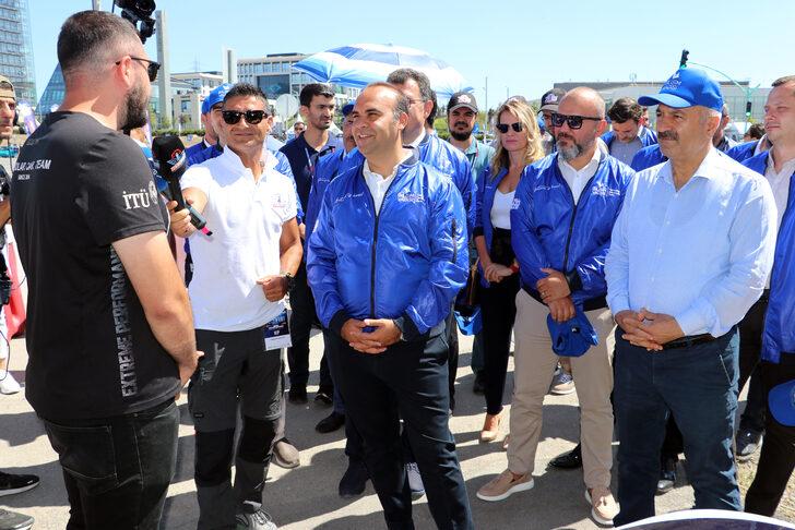 Bakan Yardımcısı Kacır, TEKNOFEST kapsamındaki yarışmaya katılan araçları inceledi: G5