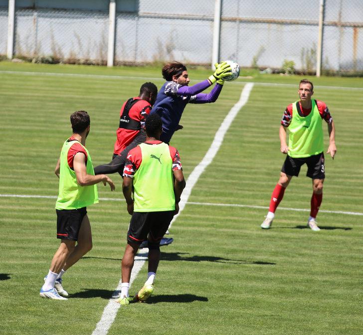 Sivasspor'da Turkcell Süper Kupa hazırlıkları sürüyor G2