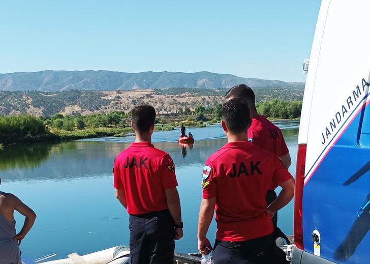 Murat Nehri'nde akıntıya kapılan kişi 5 gündür aranıyor G2