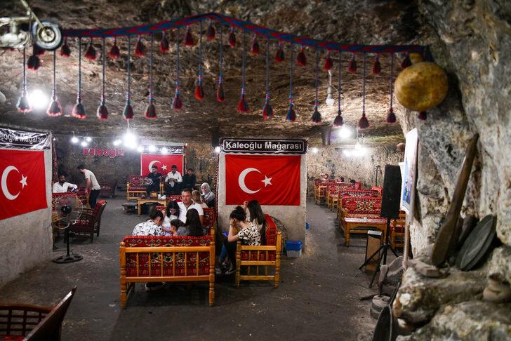 Gaziantep'te aşırı sıcaklar nedeniyle mağara kafede yoğunluk yaşanıyor G2