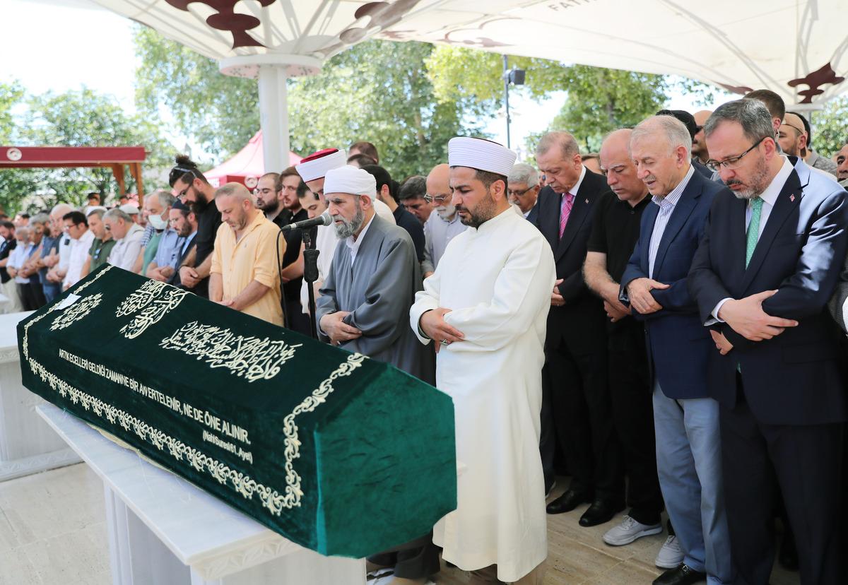 Cumhurbaşkanı Erdoğan, Mehmet Nimet Kaya'nın cenaze t&ouml;renine katıldı