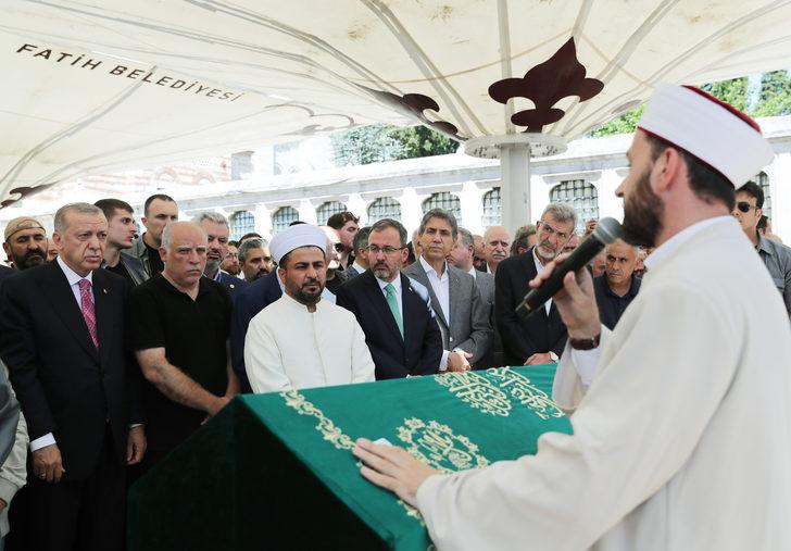 Cumhurbaşkanı Erdoğan, Mehmet Nimet Kaya'nın cenaze törenine katıldı G2