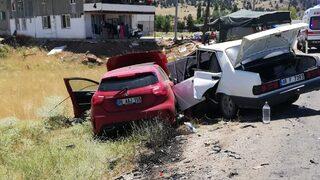 Muğla'da iki otomobilin çarpıştığı kazada 1 kişi öldü, 2 kişi yaralandı