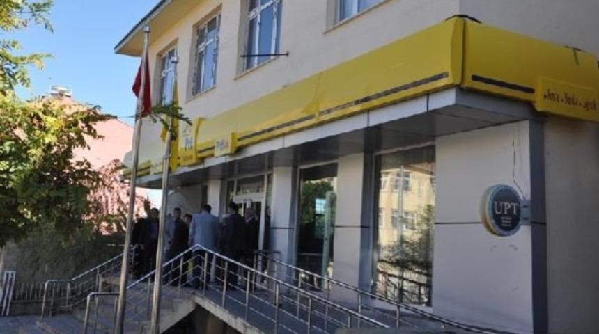 Oyuncak tabancayla PTT'yi soydu