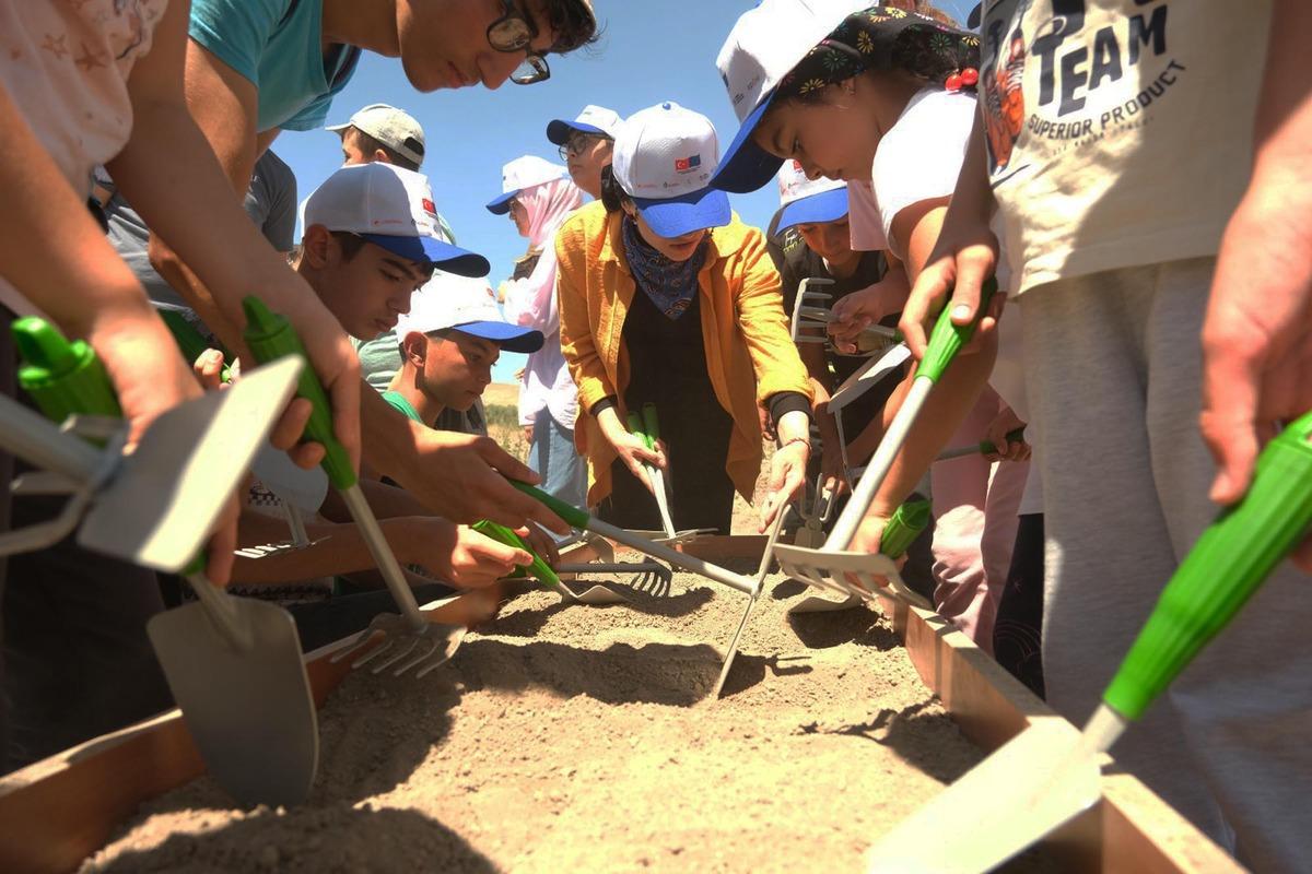 Yozgat'ta &ccedil;ocuklar i&ccedil;in arkeolojik kazı etkinliği d&uuml;zenlendi