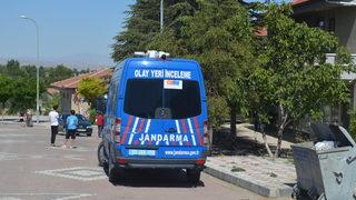 Afyonkarahisar'da tabancayla 1 kişiyi öldürüp 2 kişiyi yaralayan zanlı aranıyor