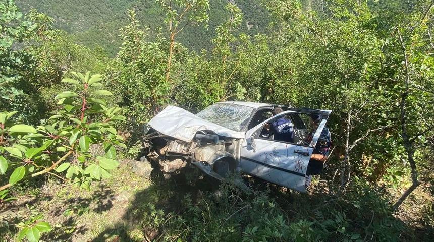 Samsun’da devrilen otomobildeki 3 kişi yaralandı