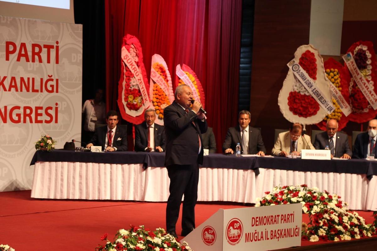 Demokrat Parti Genel Başkanı Uysal, partisinin Muğla İl Kongresi'ne katıldı