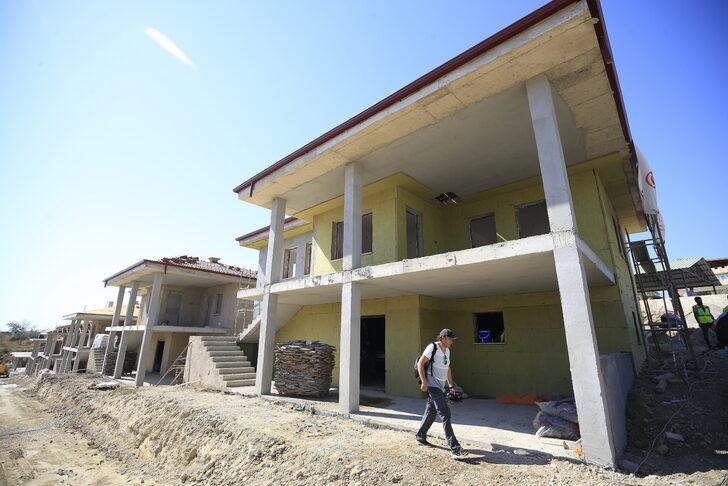 Antalya Valisi Yazıcı, Manavgat'taki orman yangını bölgesinde incelemelerde bulundu: G3