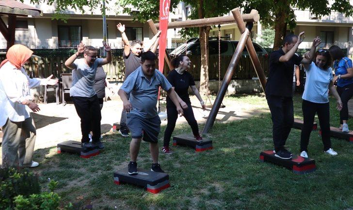 Düzce'de "Kusursuz Kafe"nin özel çalışanlarına egzersiz G2