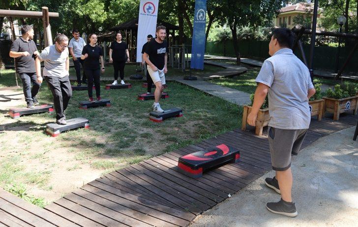 Düzce'de "Kusursuz Kafe"nin özel çalışanlarına egzersiz G3