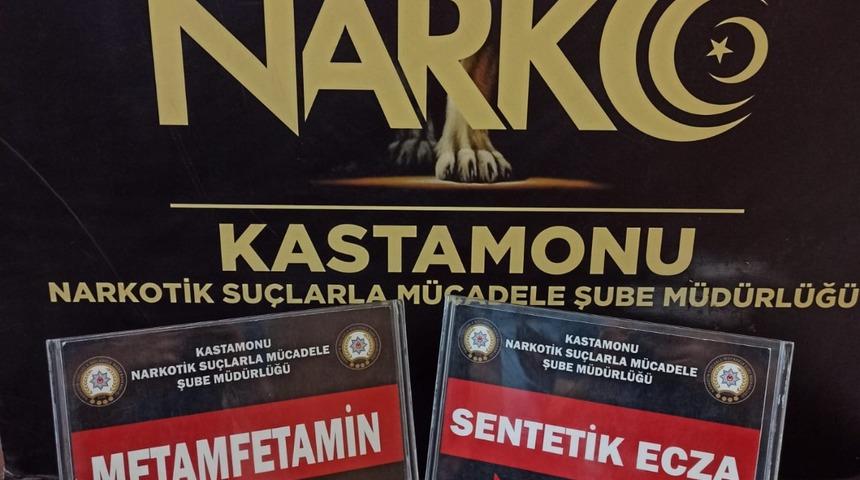 Kastamonu'da uyuşturucu operasyonunda 2 ş&uuml;pheliden biri tutuklandı