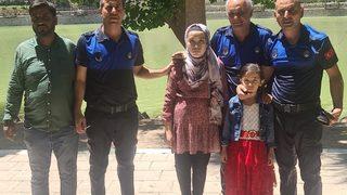 Hatay'da göle düşen çocukları boğulmaktan zabıta kurtardı