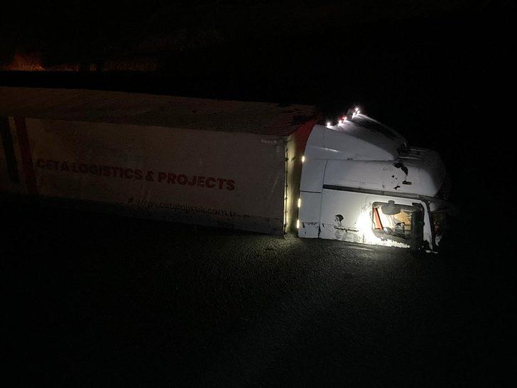 GÜNCELLEME - Atık su tesisindeki arıza nedeniyle TAG Otoyolu'nda ulaşım aksadı G2