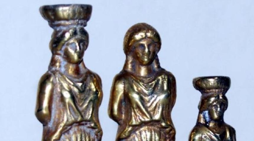4 Suriyeli, 270 par&ccedil;a tarihi eserle yakalandı