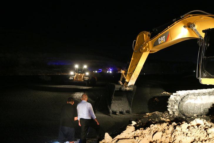 Atık su birikintisi nedeniyle kapanan TAG Otoyolu'nda temizlik çalışması başlatıldı G5