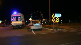 Sivas'ta tırla çarpışan araçtaki 2 kişi ağır yaralandı