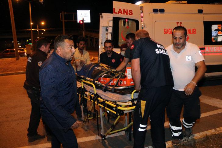 Sivas'ta tırla çarpışan araçtaki 2 kişi ağır yaralandı G5