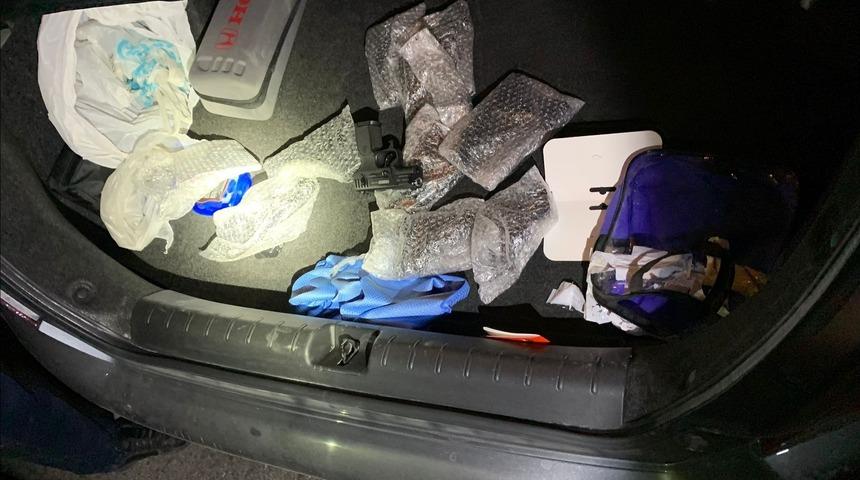 Konya'da 10 ruhsatsız tabancayla yakalanan 2 zanlı tutuklandı