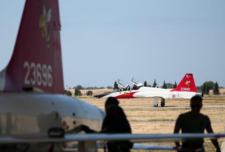 Türk savaş pilotları, zorlu eğitimleri geçip brövelerini takıyor G2