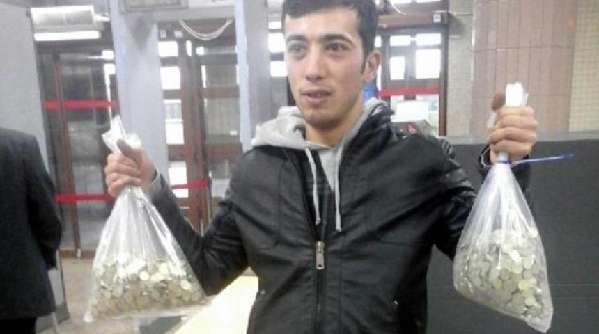 Mahkemenin verdiği 1200 liralık cezayı, davacıya kızıp 5 kuruşlarla &ouml;demek istedi