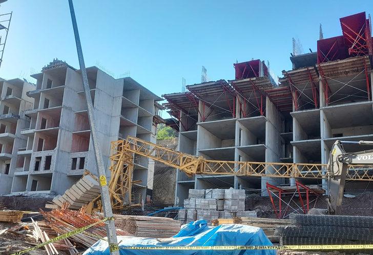 Kastamonu'da inşaat vincinin devrilmesi sonucu bir kişi öldü G3