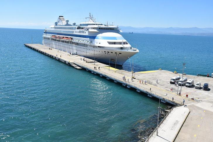 Astoria Grande kruvaziyeri 320 yolcusuyla ikinci kez Sinop'a geldi G4