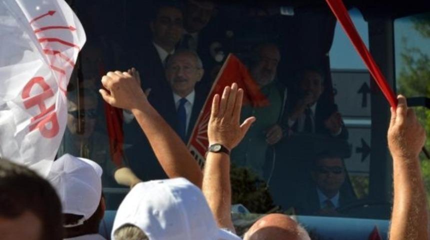 Kılı&ccedil;daroğlu: Davutoğlu saray, Kılı&ccedil;daroğlu halk i&ccedil;in &ccedil;alışır