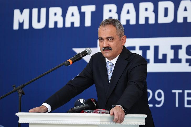 Milli Eğitim Bakanı Özer, Murat Bardakçı Kütüphanesi'nin açılışında konuştu: G1