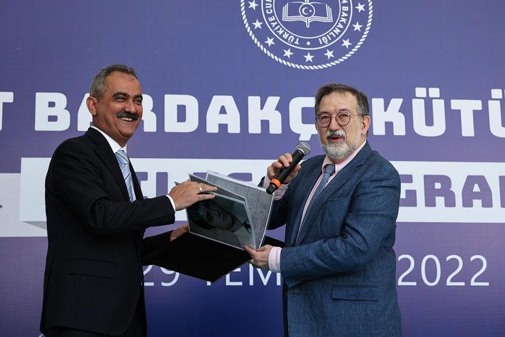 Milli Eğitim Bakanı Özer, Murat Bardakçı Kütüphanesi'nin açılışında konuştu: G2