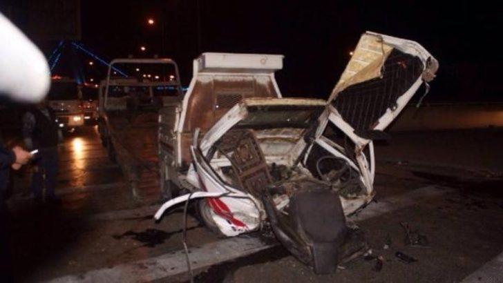 Konya'da kamyonet bariyere çarptı: 2 ölü