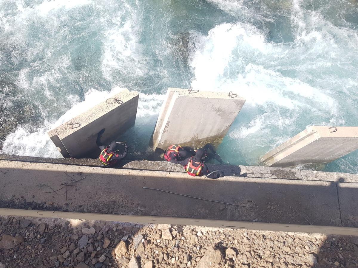 M&uuml;k&uuml;s &Ccedil;ayı'nda akıntıya kapılan hemşireyi arama &ccedil;alışmaları devam ediyor